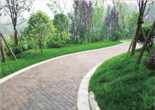 園林道路應(yīng)該鋪什么磚好？